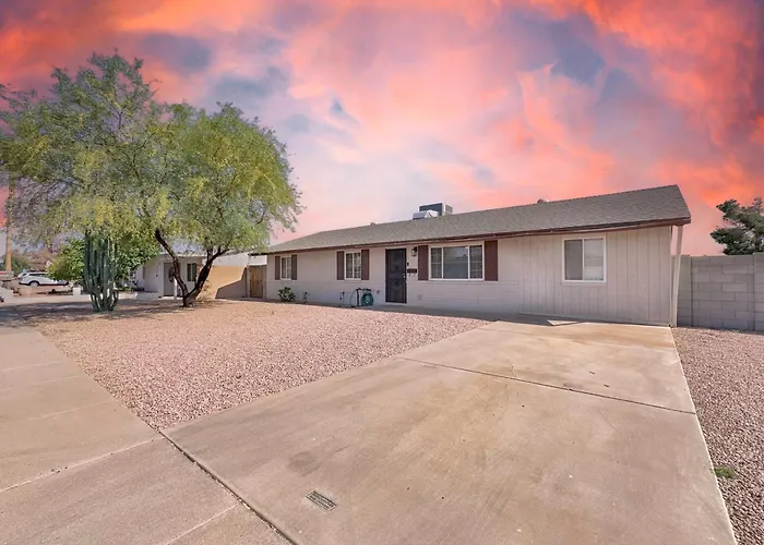 3 Mi To Old Town Scottsdale: W/ Patio! Holiday home *