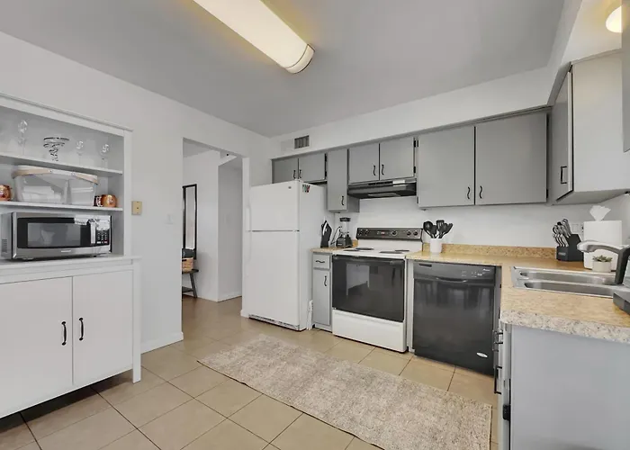 3 Mi To Old Town Scottsdale: W/ Patio! *