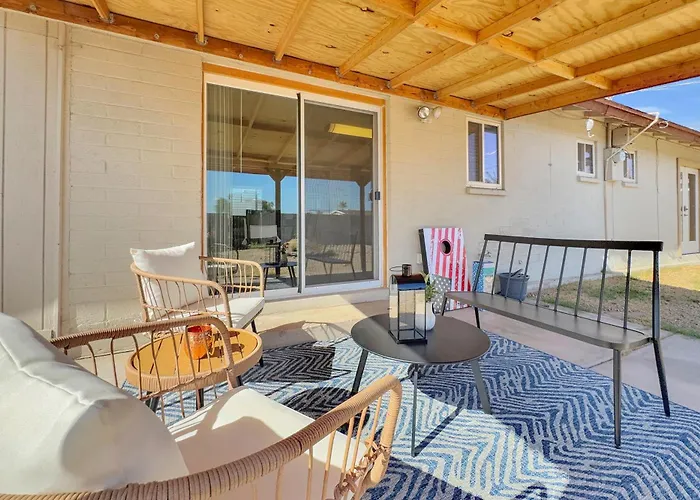 3 Mi To Old Town Scottsdale: W/ Patio! Holiday home
