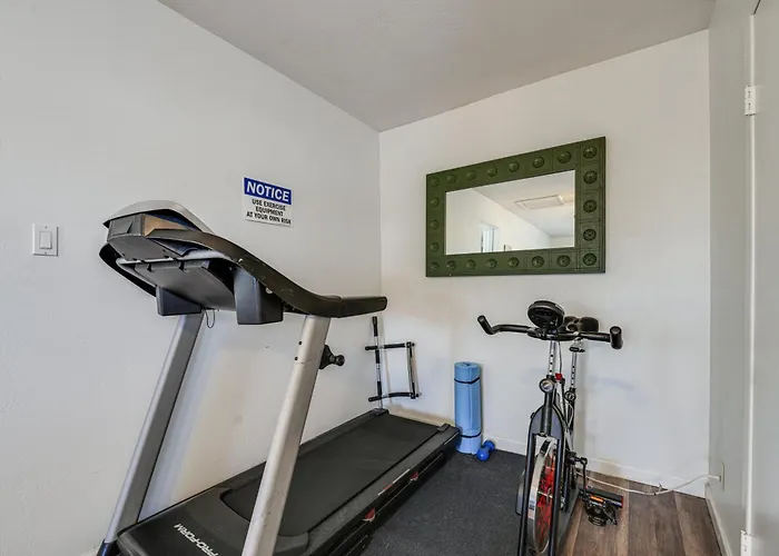 Holiday home 3 Mi To Old Town Scottsdale: W/ Patio!