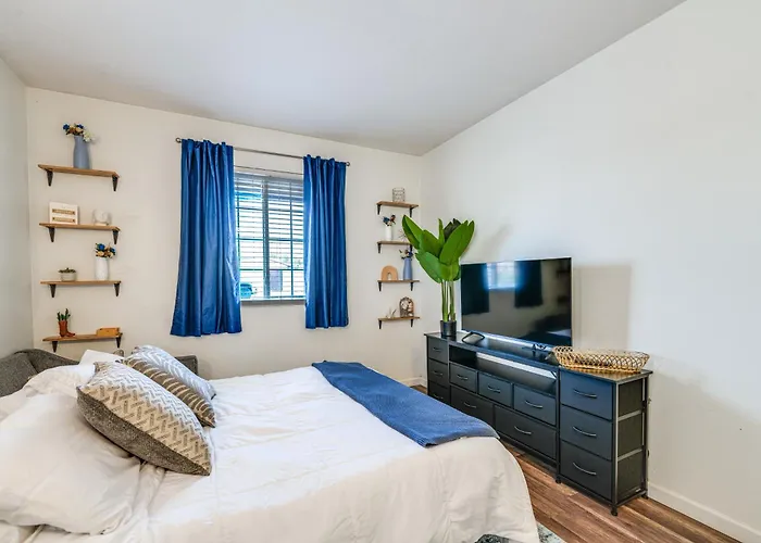 Holiday home 3 Mi To Old Town Scottsdale: W/ Patio! *